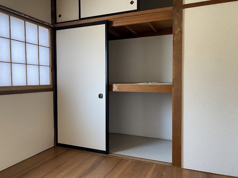 井上貸住宅 収納