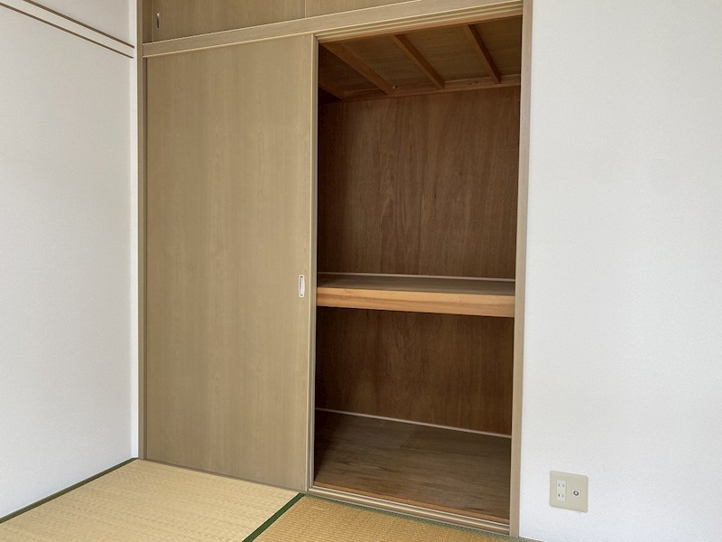 クレセール西沢B 収納
