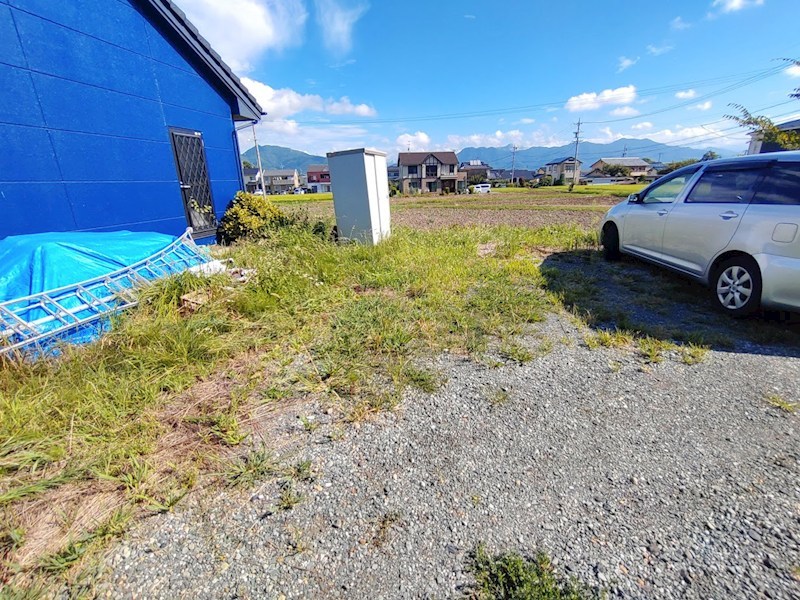 ドゥグレース 駐車場