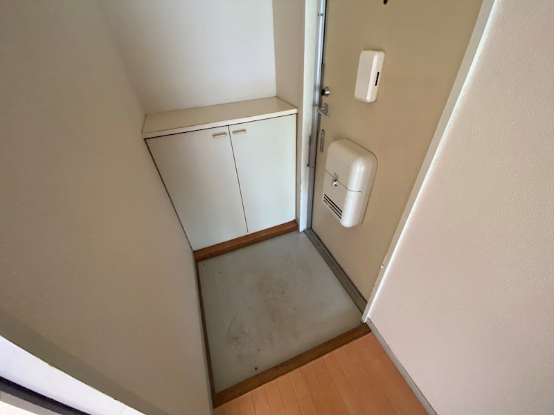 フラワーコーポ 玄関