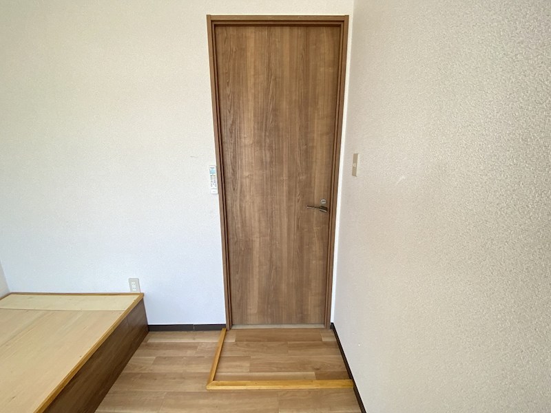 中央2丁目アパート 玄関