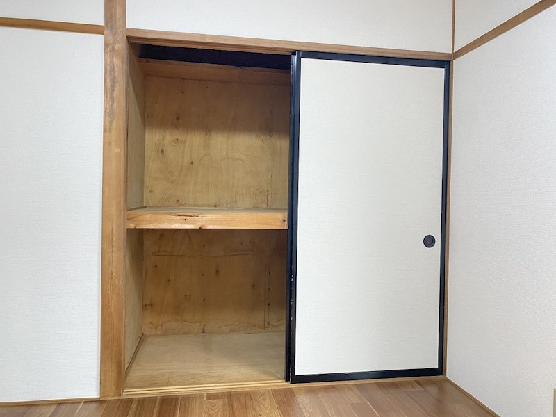 住吉貸家  収納