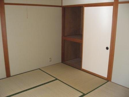 ターナーハイツＡ 収納