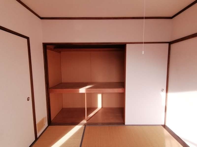 長瀬ロイヤルレジデンスＡ棟 収納