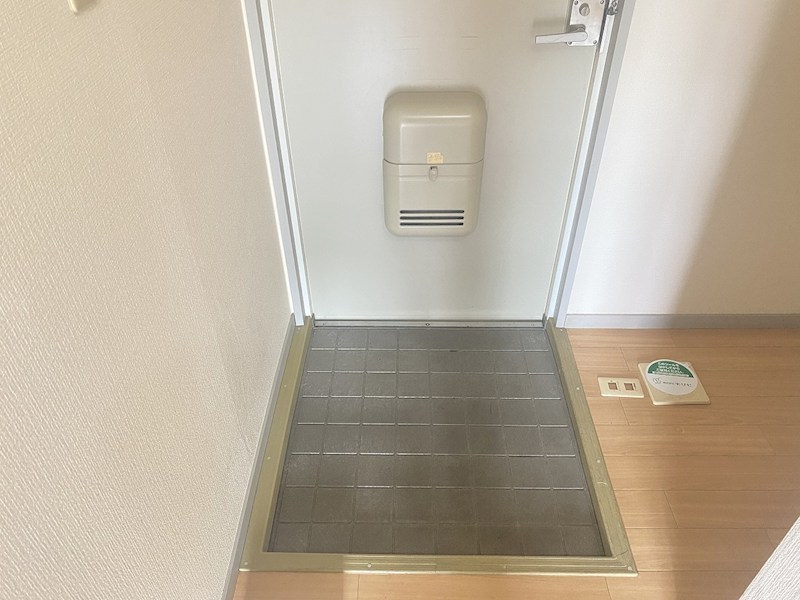 サンビレッジ塩尻B 玄関