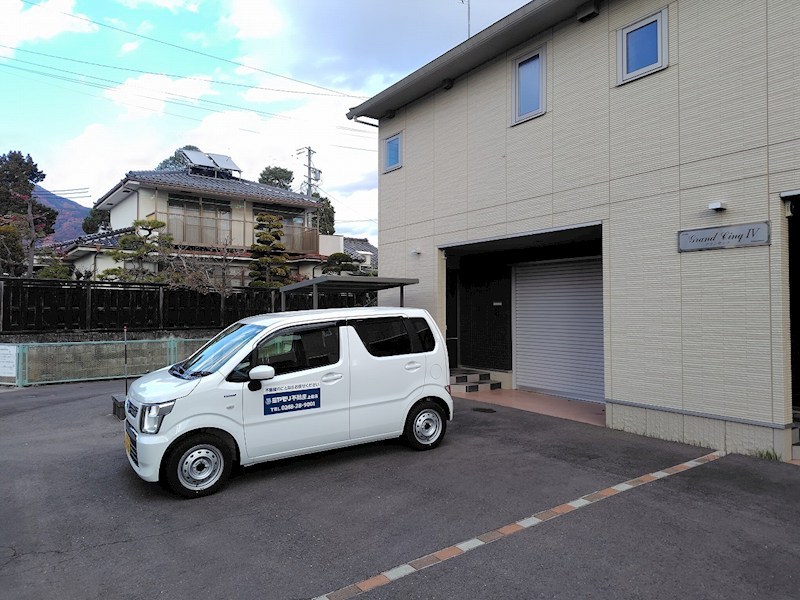 グランサンクⅣ 駐車場