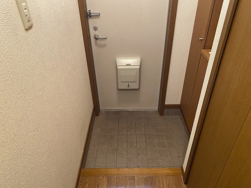 エテルノセルバＡ 玄関