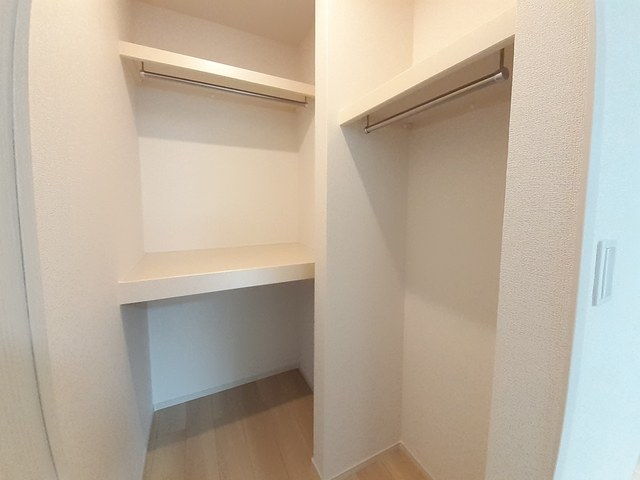 グレイス　シグマ　カルイザワＢ 収納