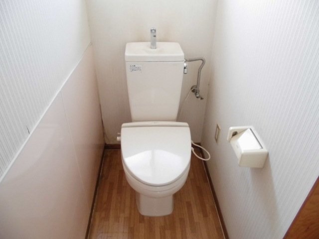 春日貸家 トイレ