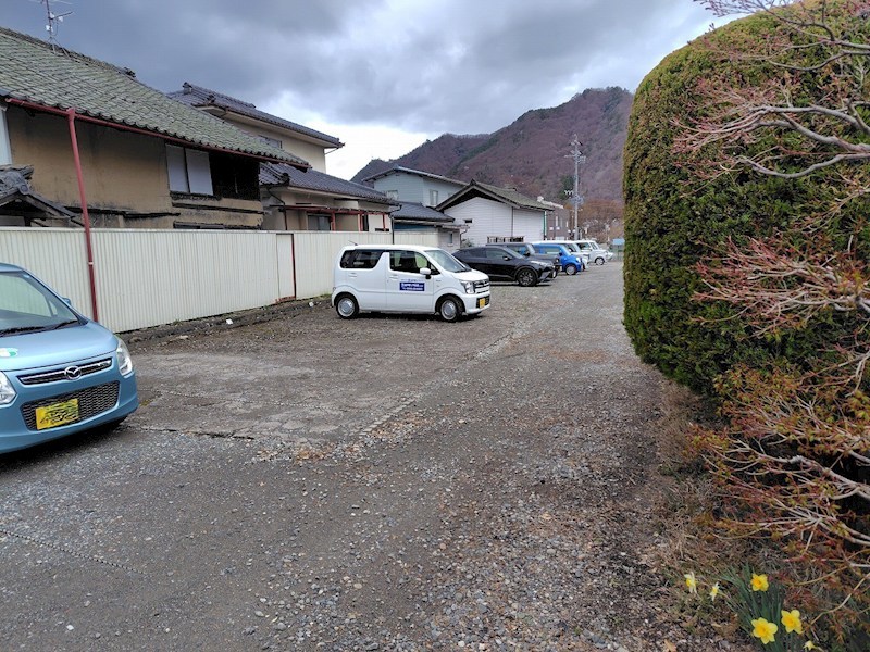 エコールハイツ 駐車場
