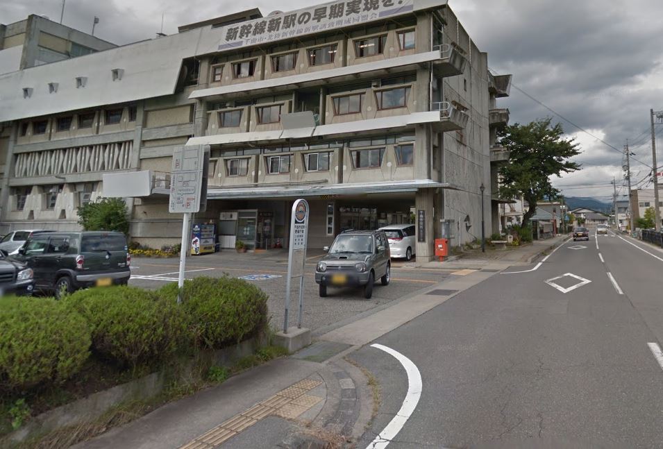 フォーエバー小林 役所