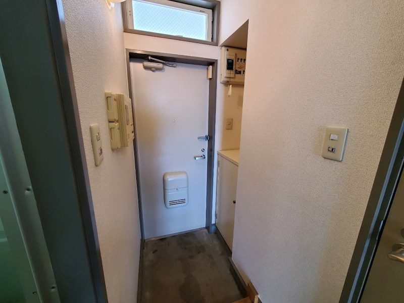 ハイツアクエリアス 玄関