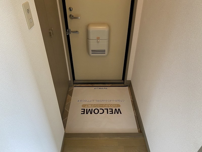 アスティオンA 玄関