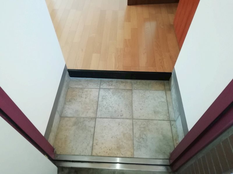 サンライズ森 玄関