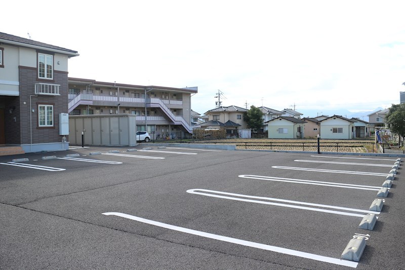フレグランス　上野 駐車場