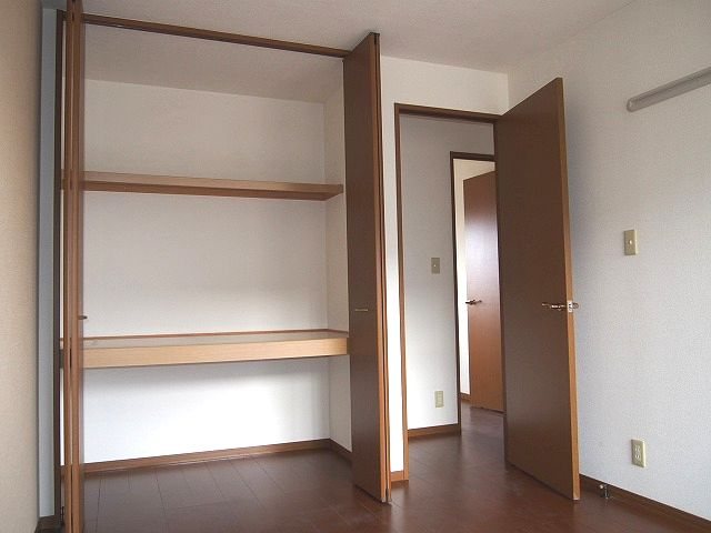 エクセルガーデンハイツＡ 収納