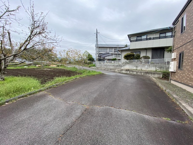 ブラウンヒルズ 駐車場