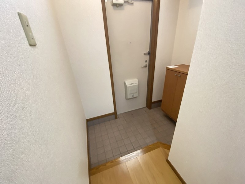 エテルノセルバＢ 玄関