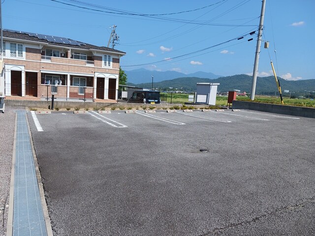 ル・レーブ　Ａ 駐車場