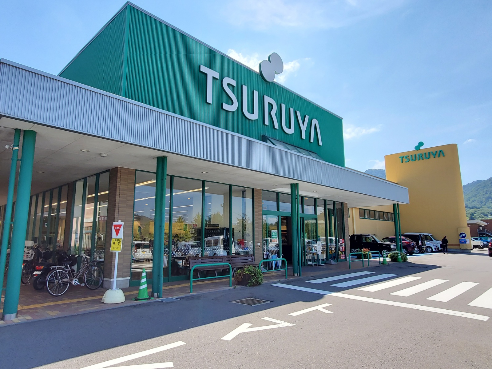 ジュウェ　デ　ボヌール スーパー