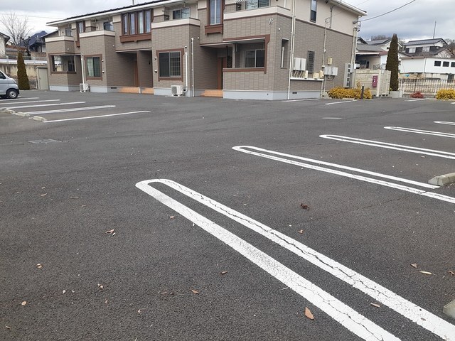 アップル．東Ｂ 駐車場