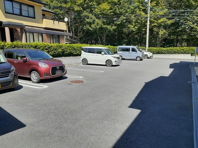 ヴィラ浅間山 駐車場