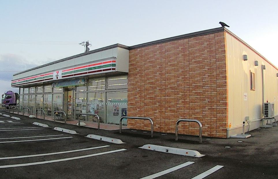 カーサドルチェ コンビニ