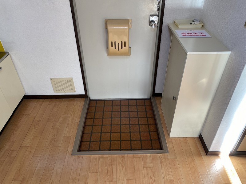 グラスコートR 玄関