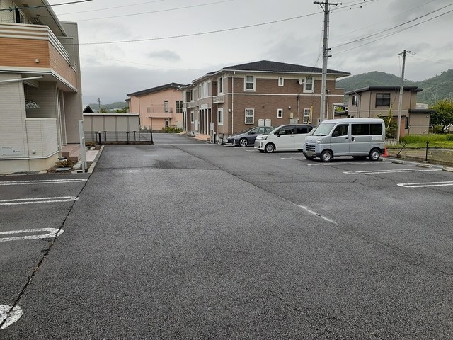 サンフローレ　Ａ 駐車場