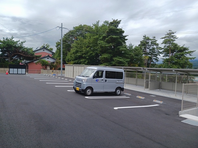 ラッフィナートカーサ西軽井沢Ａ 駐車場