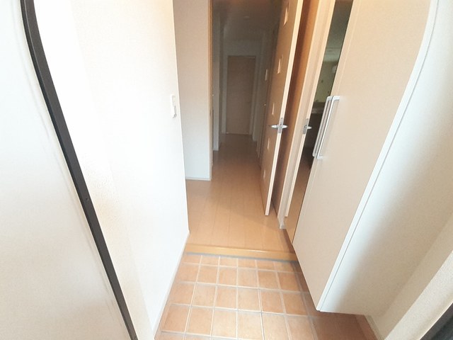 ブレッザ　Ａ 玄関