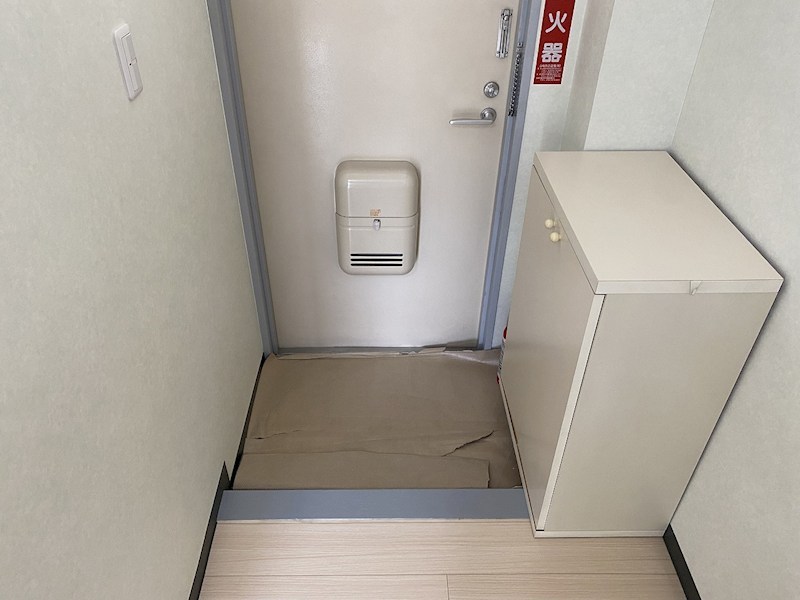 ハイツなかざわＢ 玄関