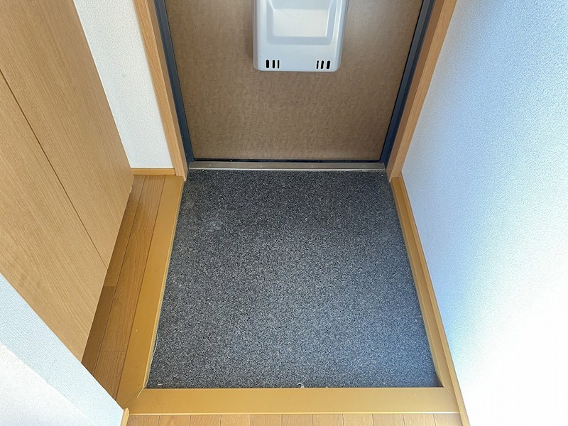 オレンジヒルズ　B棟 玄関
