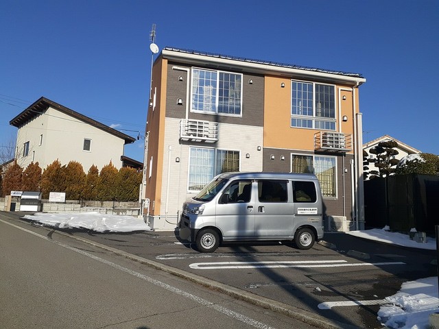 コンフォール 駐車場