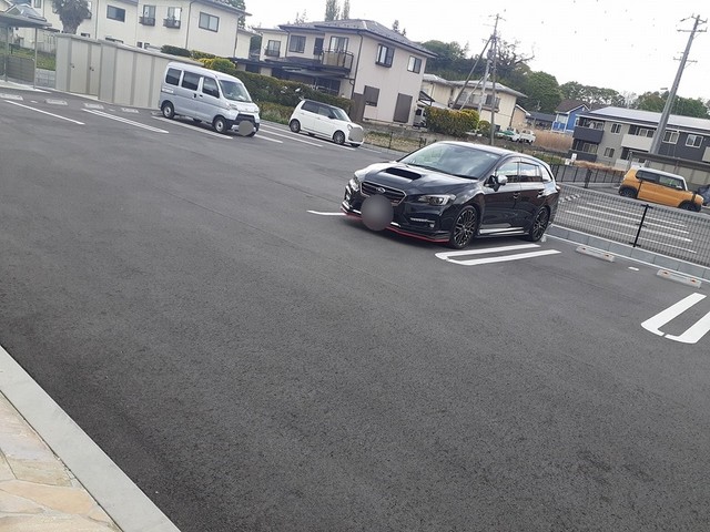 モンテ・レオーネ 駐車場