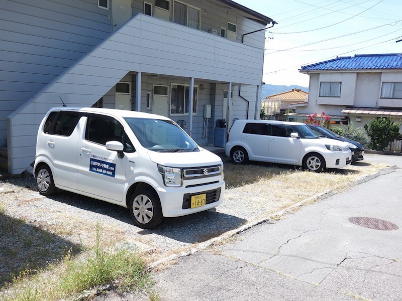 ソフィア新田 駐車場