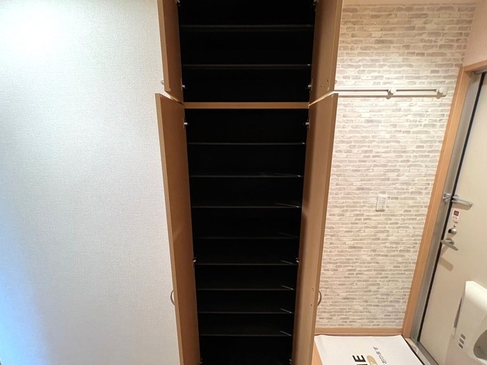 セットレーヴ弐番館 収納