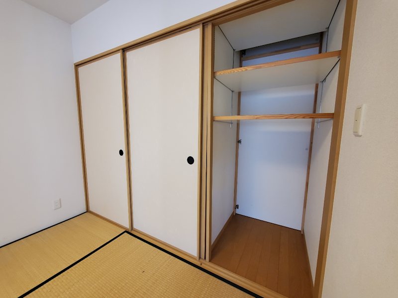 長野県佐久市塚原 収納