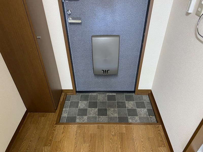 フォーレスK 玄関