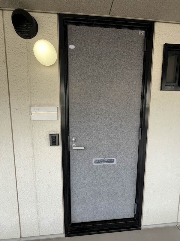 アドヴァンス大屋A 玄関