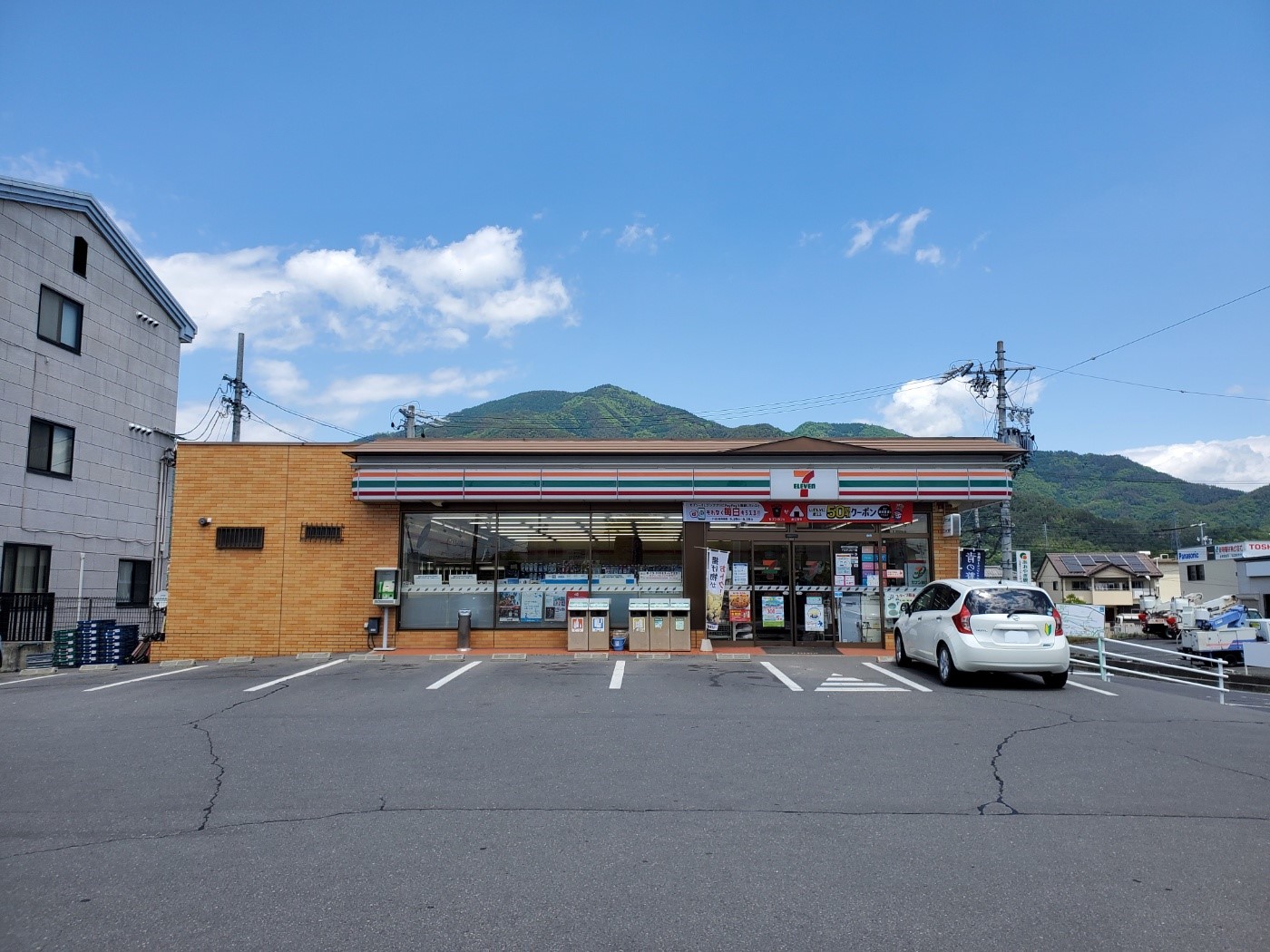 バリュージュ住吉N コンビニ