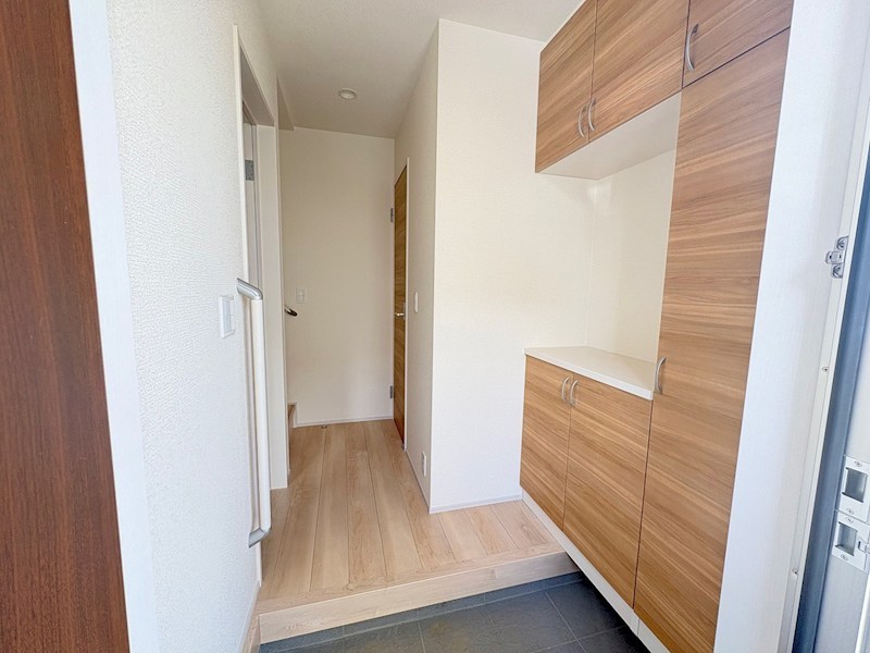 常磐城6丁目戸建 玄関