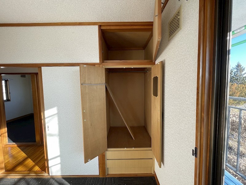 上野一戸建 収納