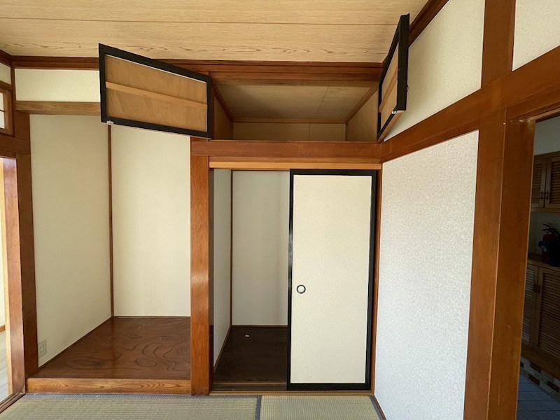 上野一戸建 収納