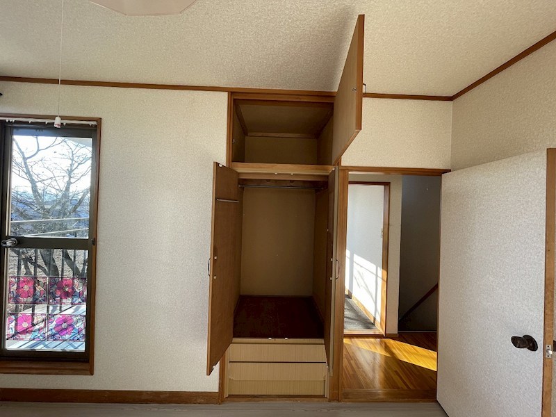 上野一戸建 収納