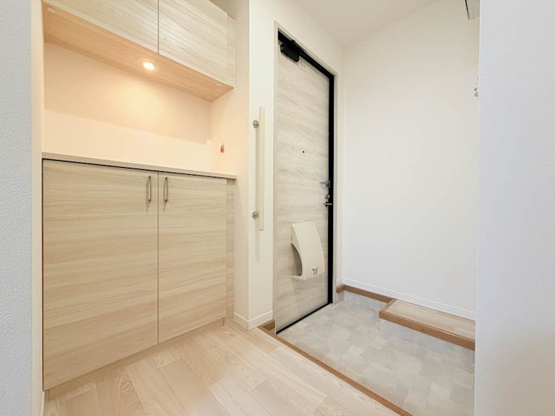 アドヴァンス大屋B 玄関