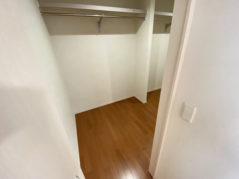 上田市中央六丁目戸建て貸家 収納