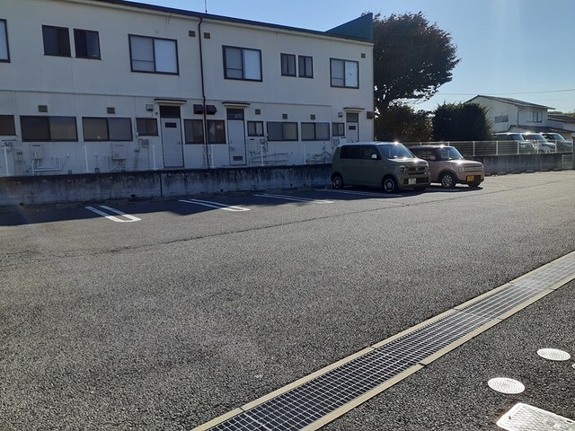 ラッフィナート・Ｍ　Ｃ 駐車場