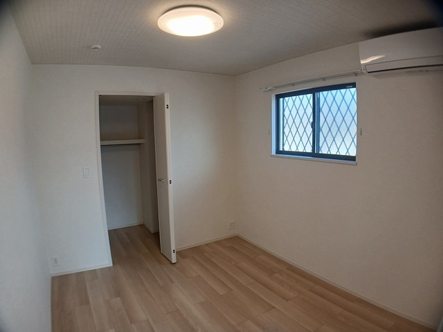 プラーム上田Ⅱ ベッドルーム