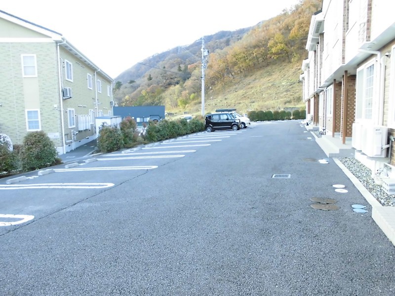 グランデュール　Ｂ 駐車場